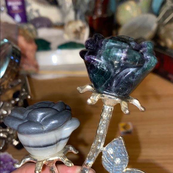 Large double forever rose 🌹 - Picture 2 of 6